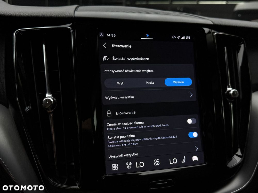 Volvo XC 60 B5 B AWD Momentum Pro - 34