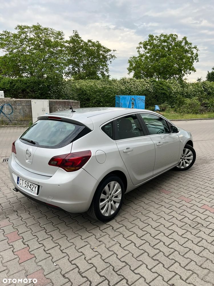 Opel Astra - 12