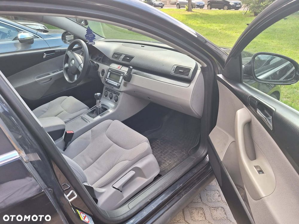 Volkswagen Passat - 9