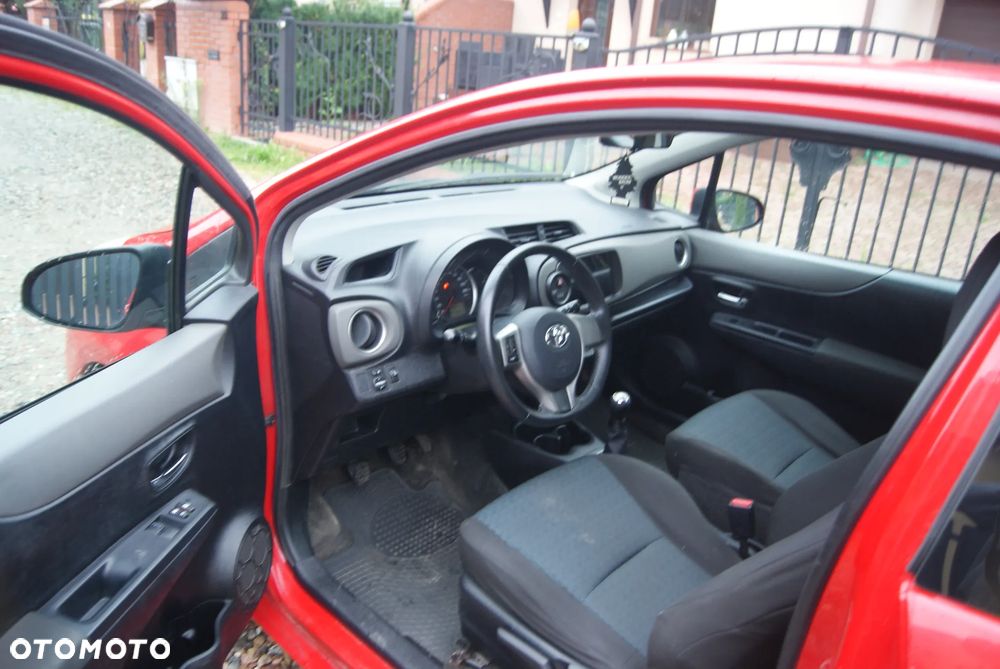 Toyota Yaris 1.0 Luna EU5 - 6