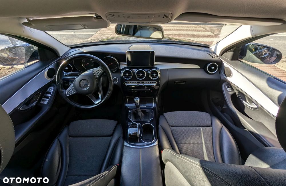 Mercedes-Benz Klasa C 180 CGI BlueEff Classic - 12