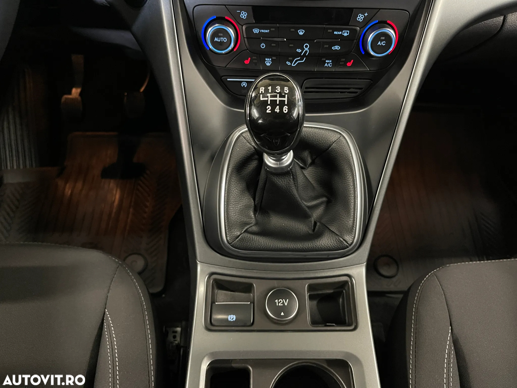 Ford Kuga 1.5 EcoBoost 2WD Trend - 21