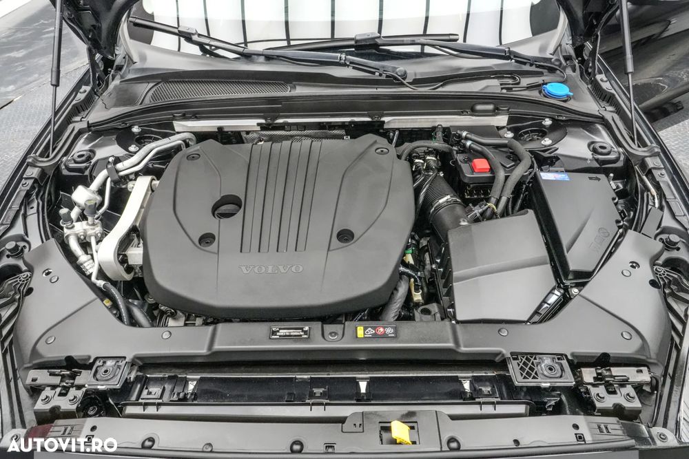 Volvo V60 B3 MHEV AT Core - 25