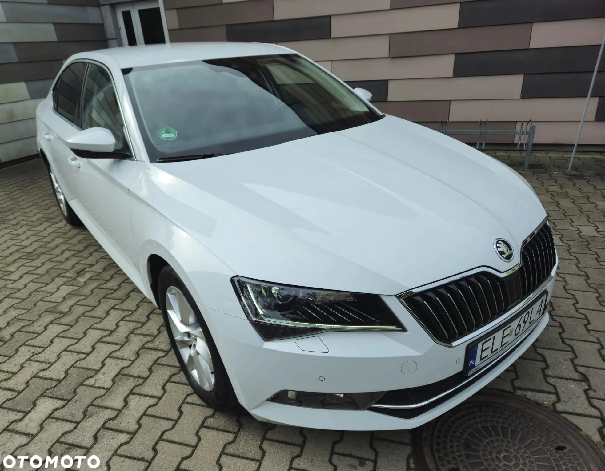 Skoda Superb 2.0 TDI 4x4 Style DSG - 10