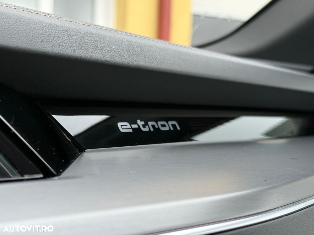 Audi e-tron 55 quattro - 27