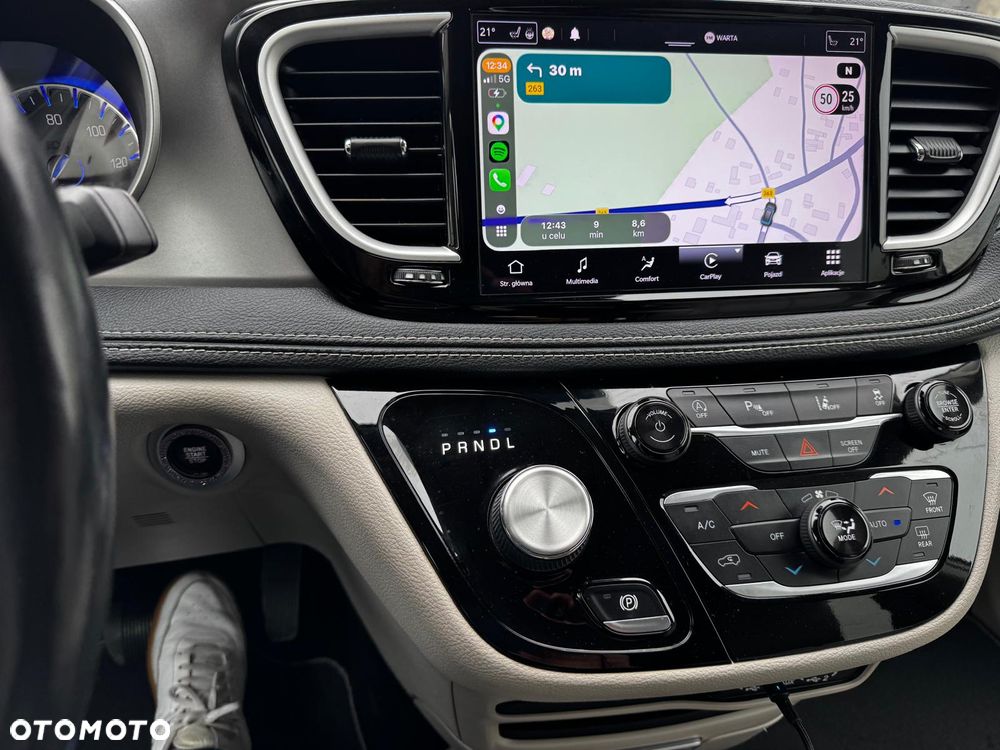 Chrysler Pacifica - 18