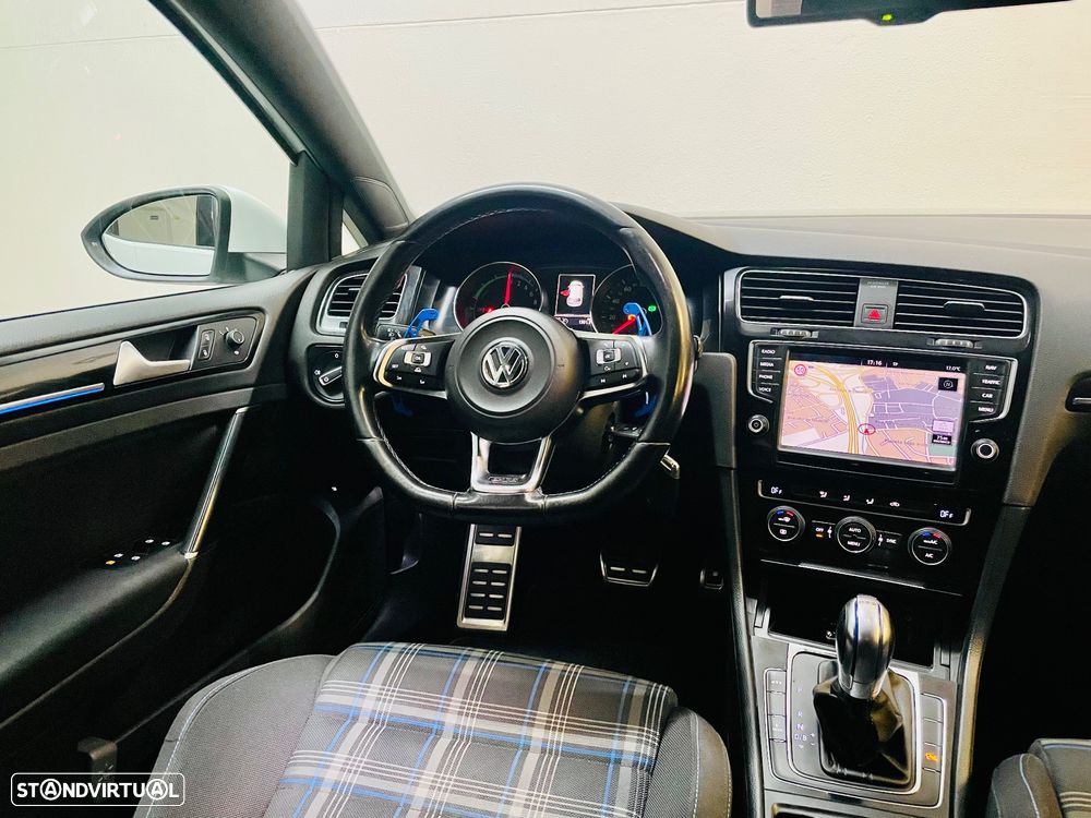 VW Golf 1.4 GTE Plug-In-Hybrid DSG - 18