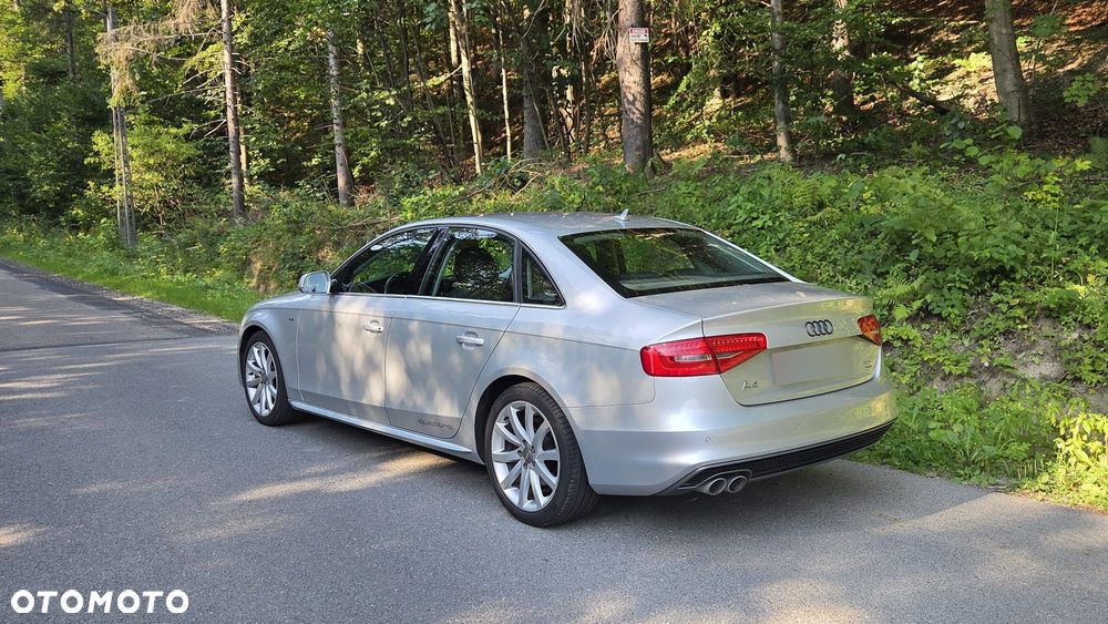 Audi A4 Limousine 2.0 TDI DPF quattro S line Sportpaket - 12