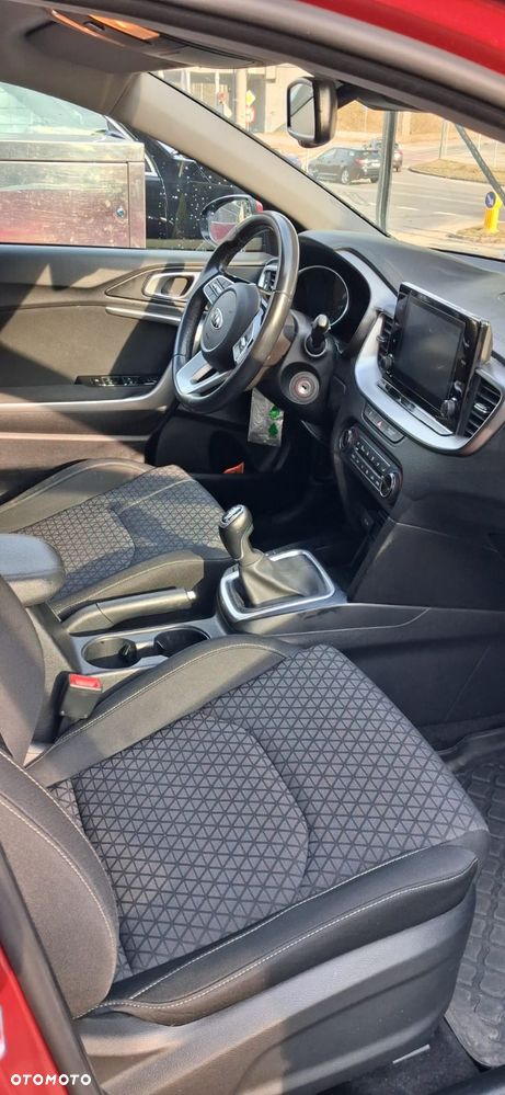 Kia XCeed 1.4 T-GDI M - 8