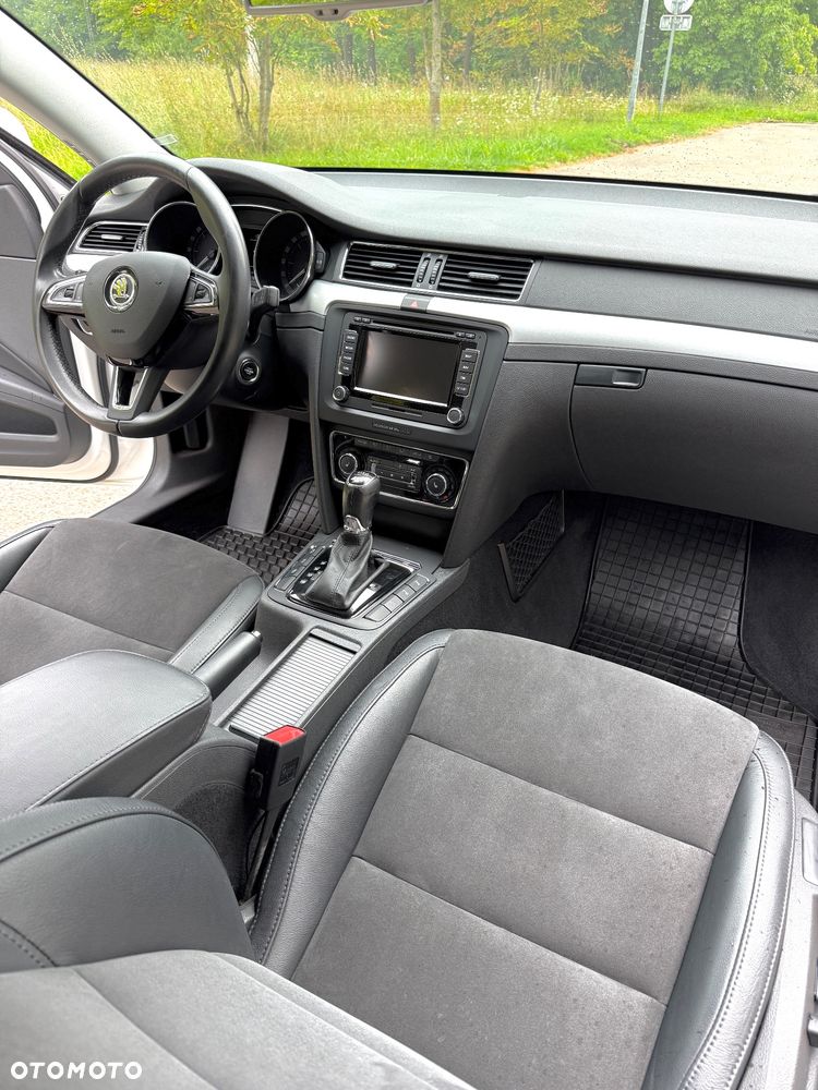Skoda Superb 2.0 TDI Green tec 4x4 DSG Elegance - 24
