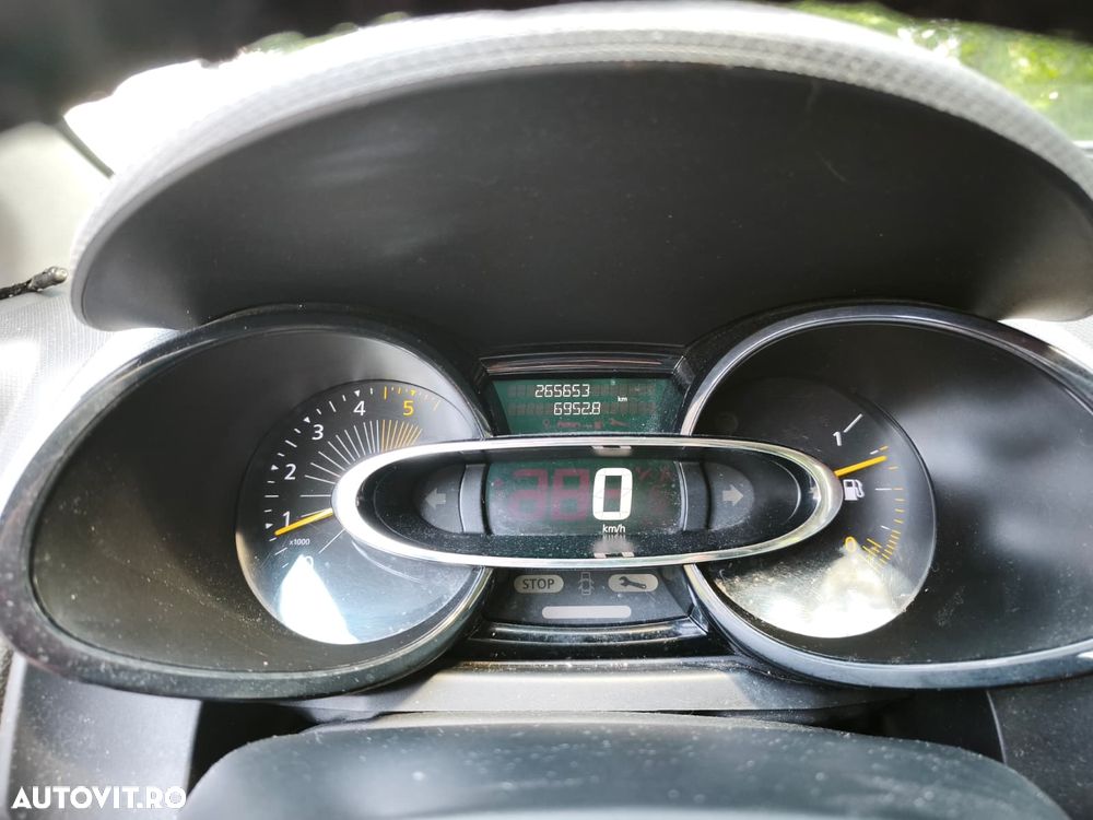 Renault Clio 1.5 dCi 75 Authentique - 8