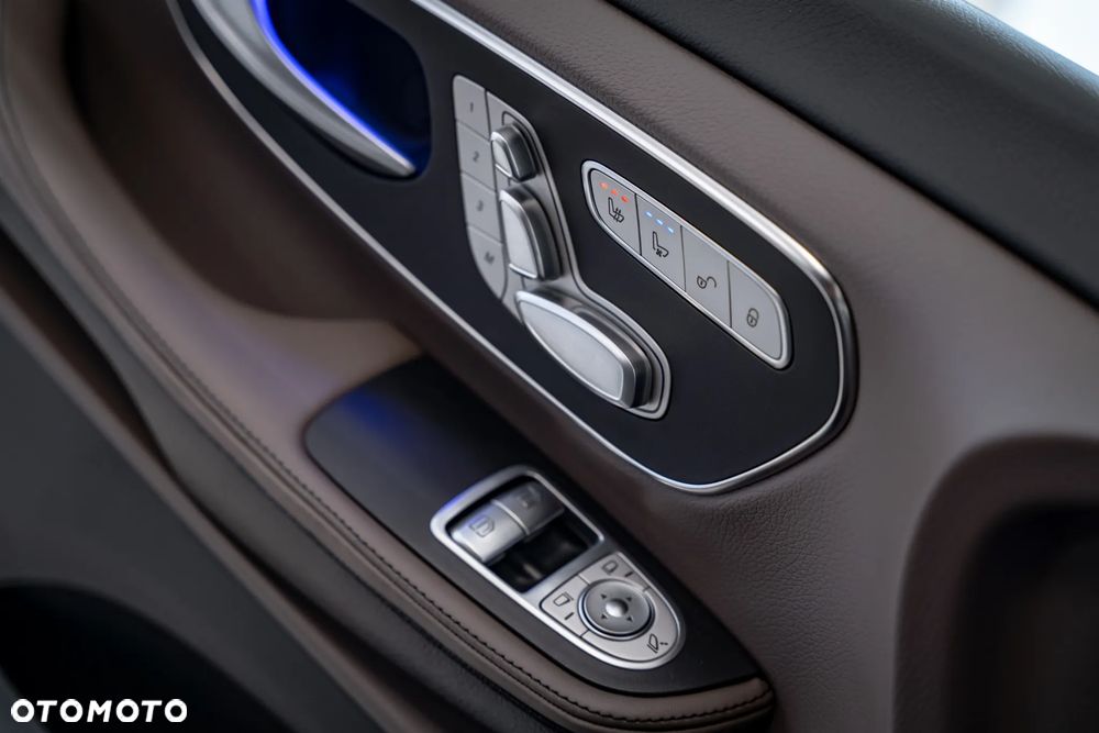 Mercedes-Benz Klasa V 300 d 4-Matic 9G-Tronic Exclusive (ekstra dł) - 23