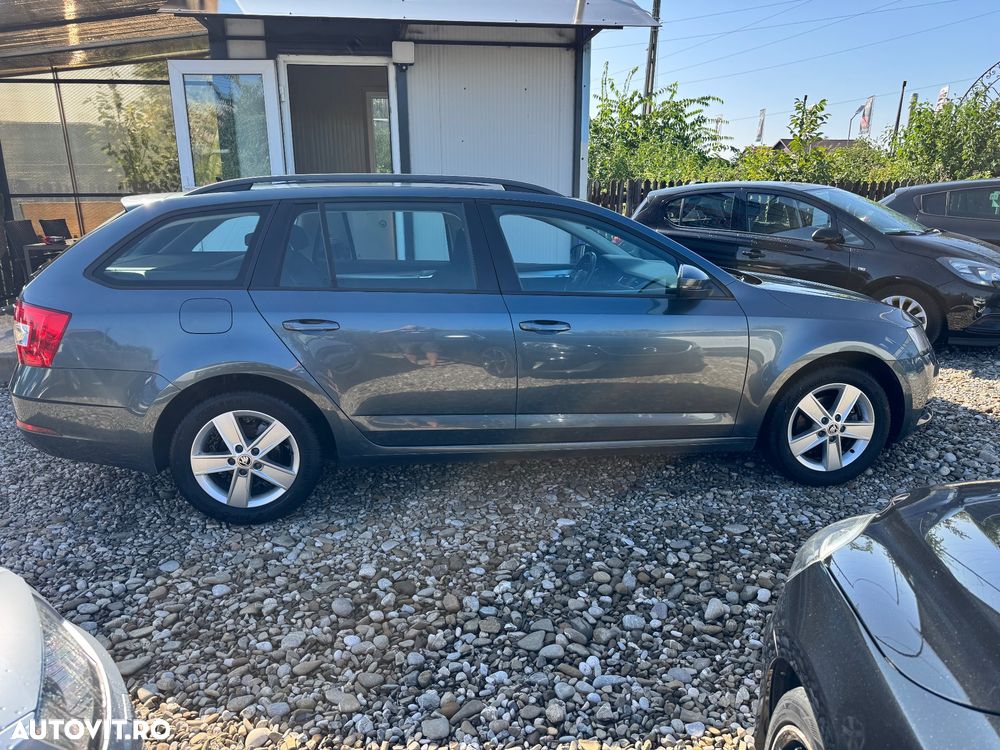 Skoda Octavia 1.6 TDI Premium Edition - 9