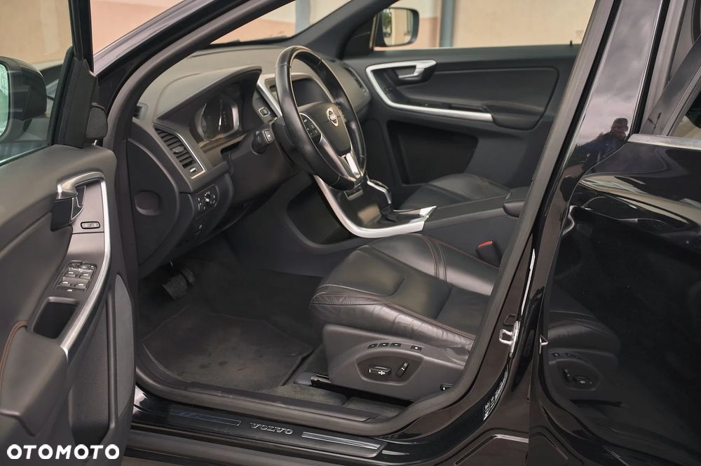 Volvo XC 60 D4 Geartronic Summum - 17