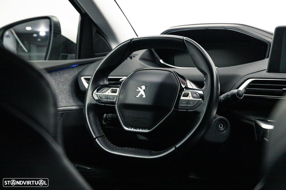 Peugeot 5008 1.5 BlueHDi Allure EAT8 - 26