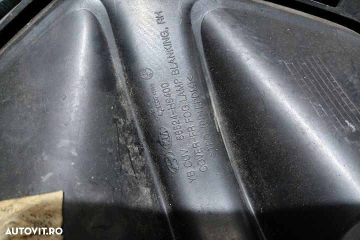 Grila bara fata dreapta 86524-H8400 86524-H8400 Kia Stonic 1 [2017 - - 3