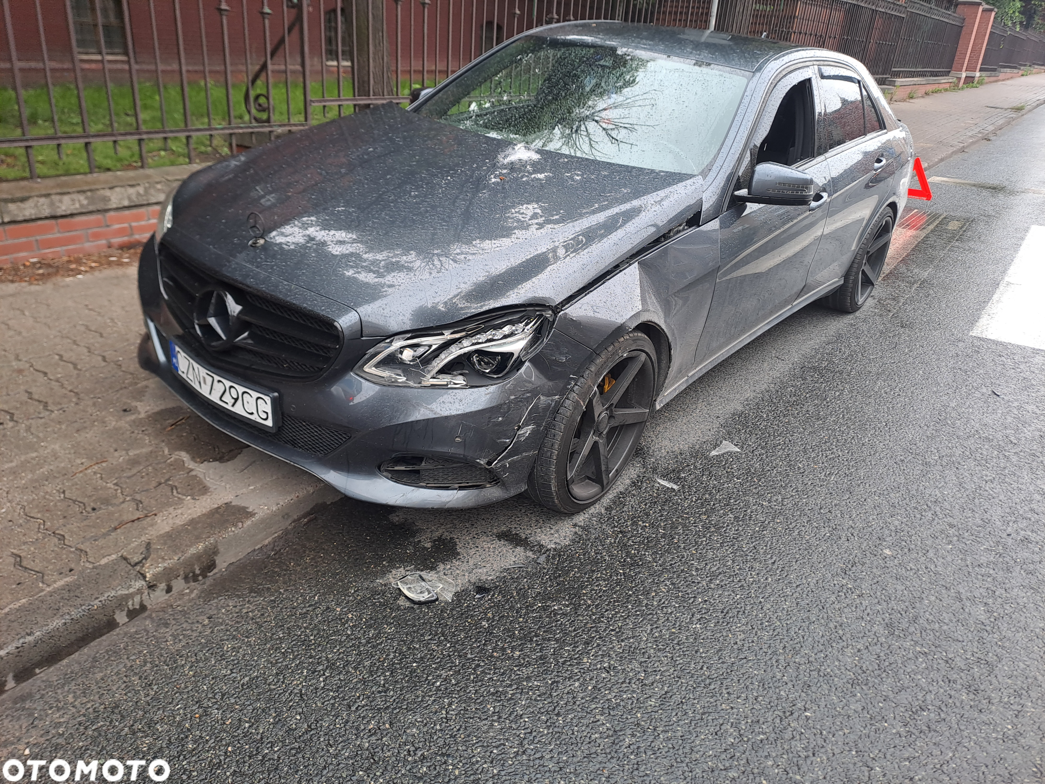 Mercedes-Benz Klasa E 220 T CDI DPF BlueEFFICIENCY 7G-TRONIC - 13