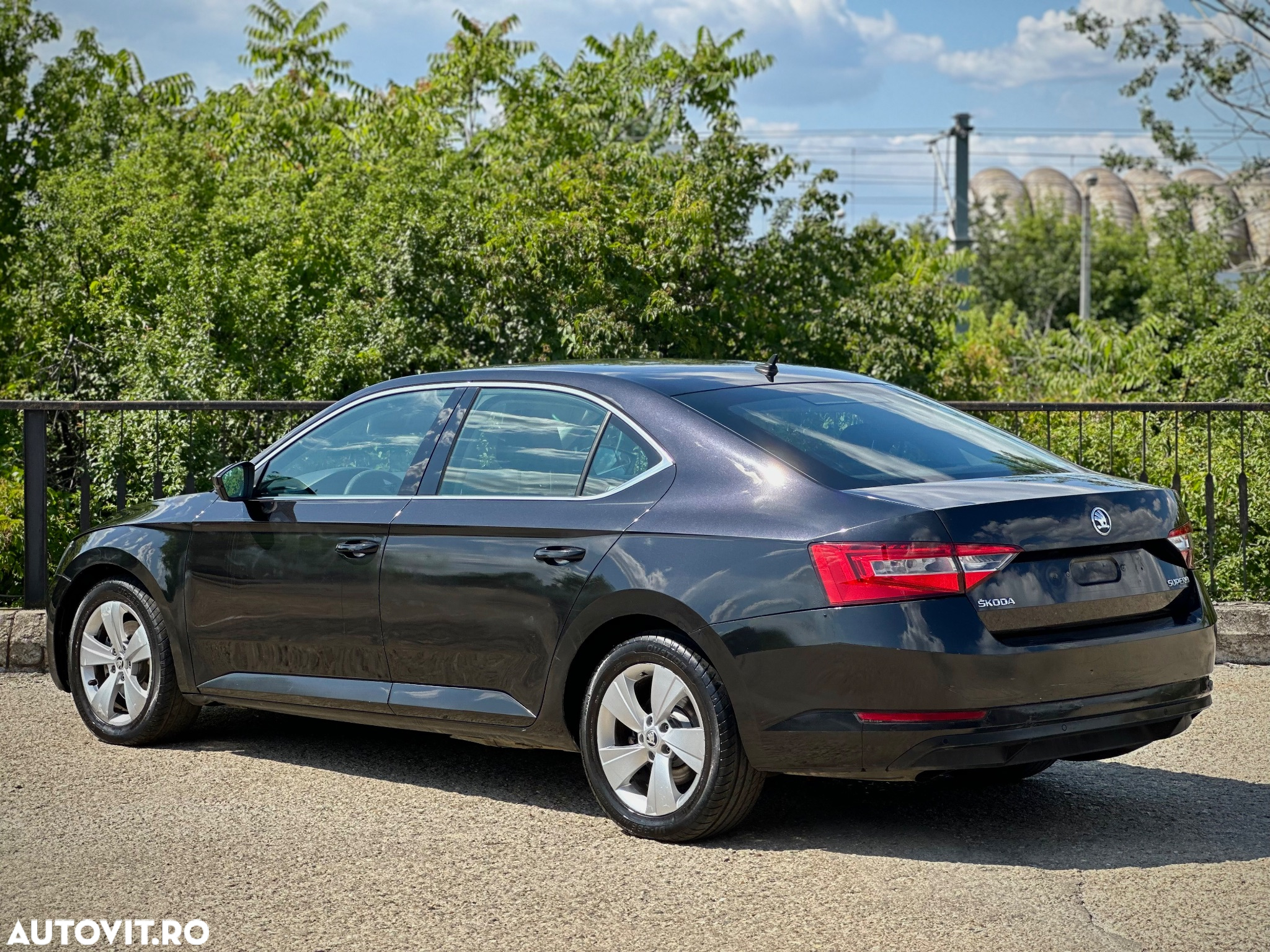 Skoda Superb 2.0 TDI DSG Style - 7