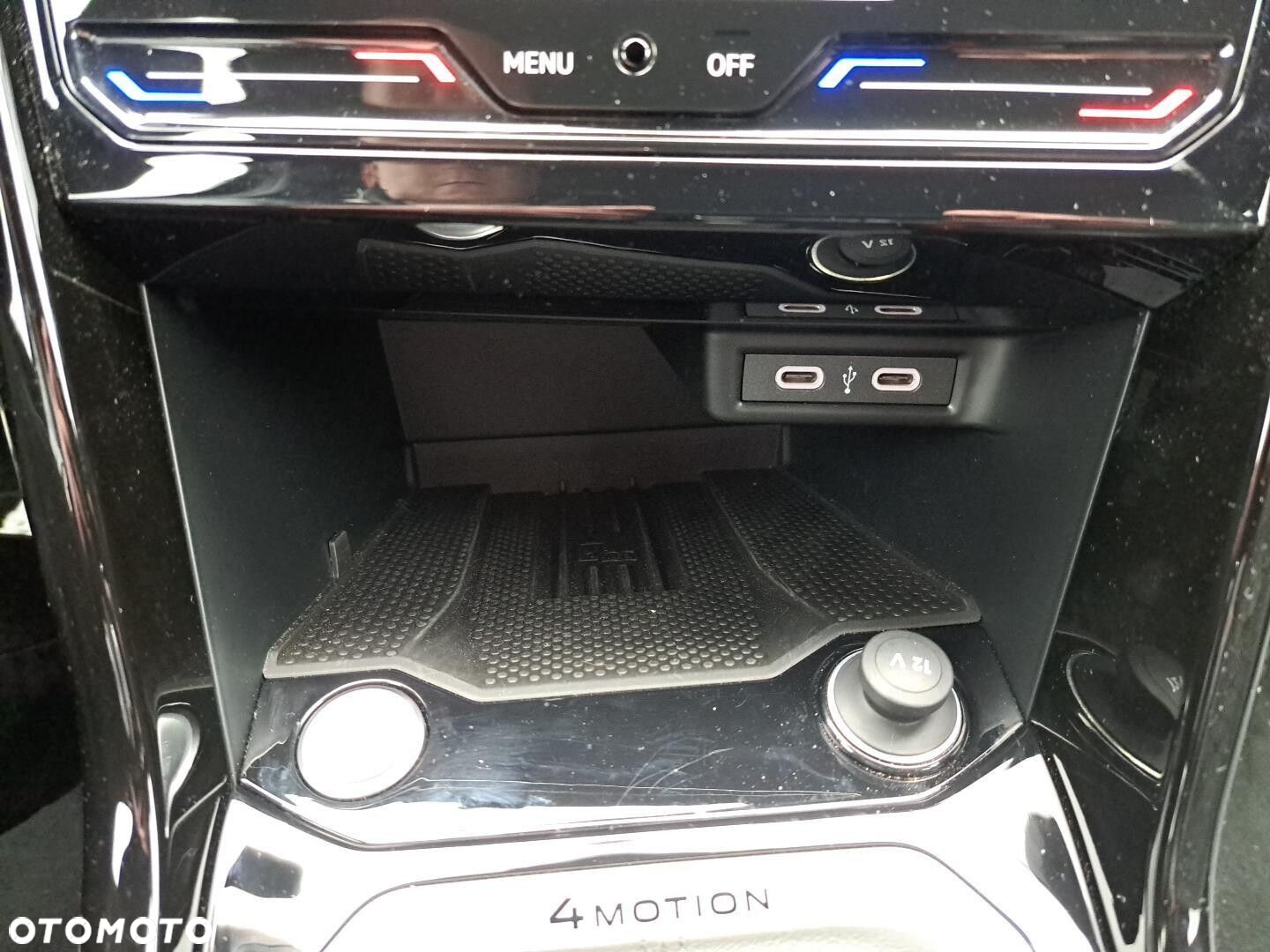 Volkswagen T-Roc - 30