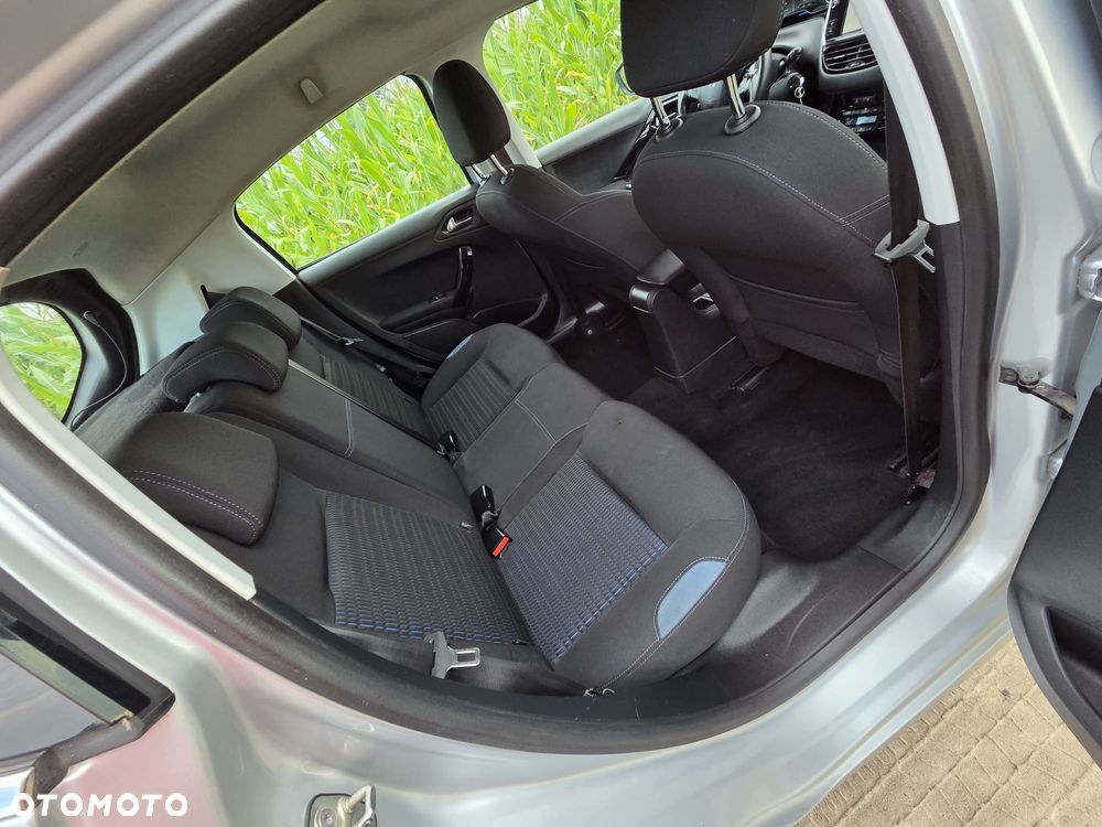 Peugeot 208 e-HDi FAP 92 Stop&Start Allure - 10