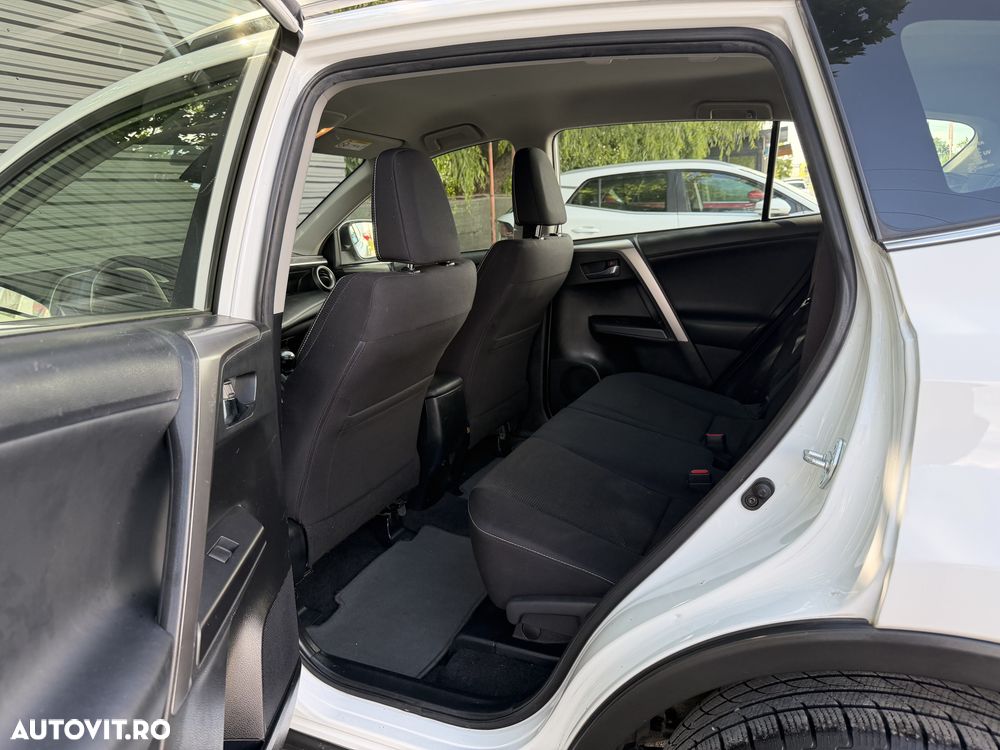 Toyota RAV4 2.0 D-4D 4x2 Start-Stop Edition-S - 23