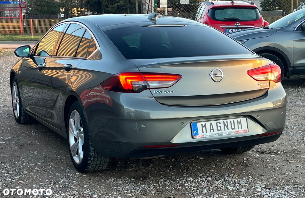 Opel Insignia - 36