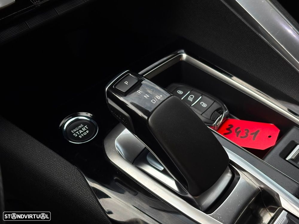 Peugeot 3008 1.6 Hybrid GT e-EAT8 - 24