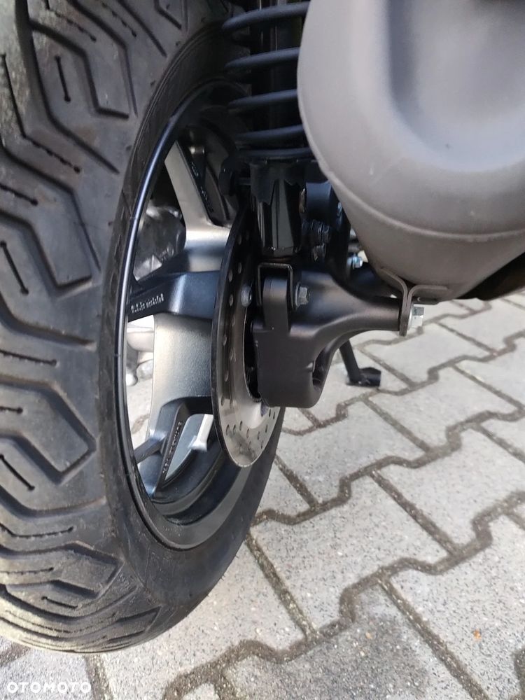 Yamaha X-max - 18