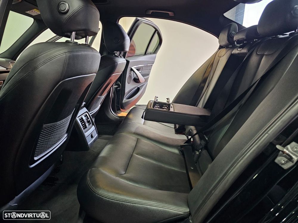BMW 330 - 14