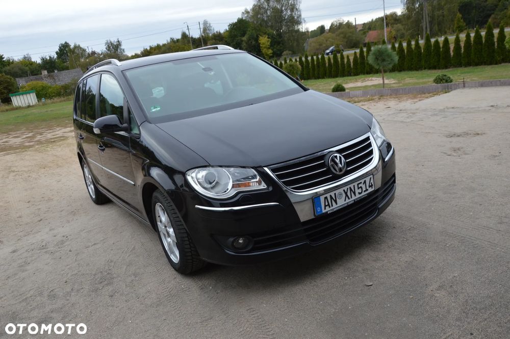 Volkswagen Touran 2.0 TDI Highline - 2