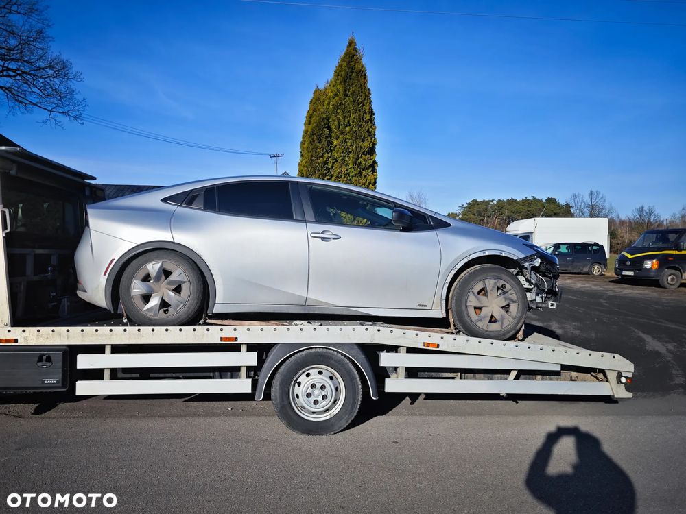 Toyota Prius Hybrid - 16
