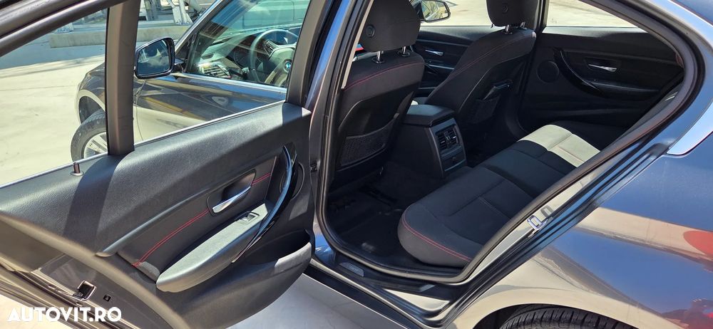 BMW Seria 3 318d Sport Line - 9