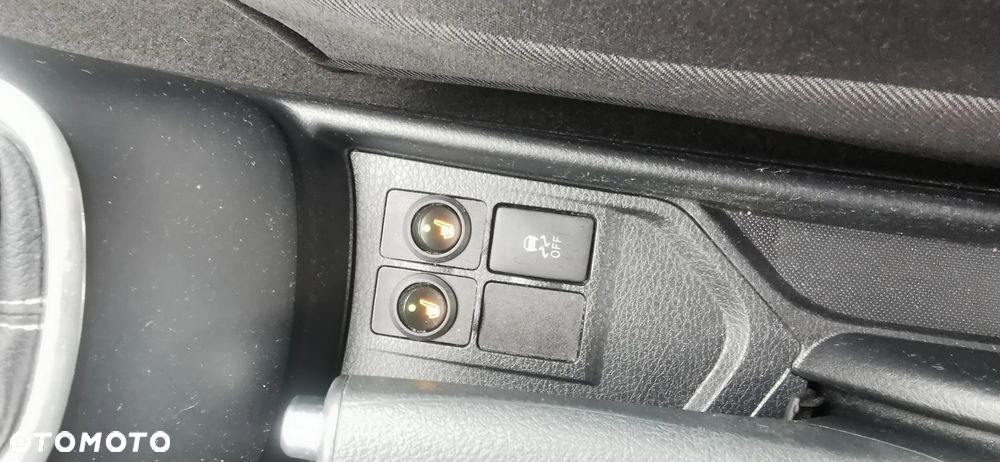 Toyota Yaris 1.33 VVT-i Comfort - 4