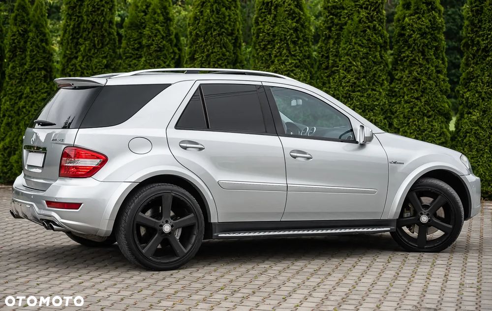 Mercedes-Benz ML 63 AMG 4Matic 7G-TRONIC 10th Anniversary - 29