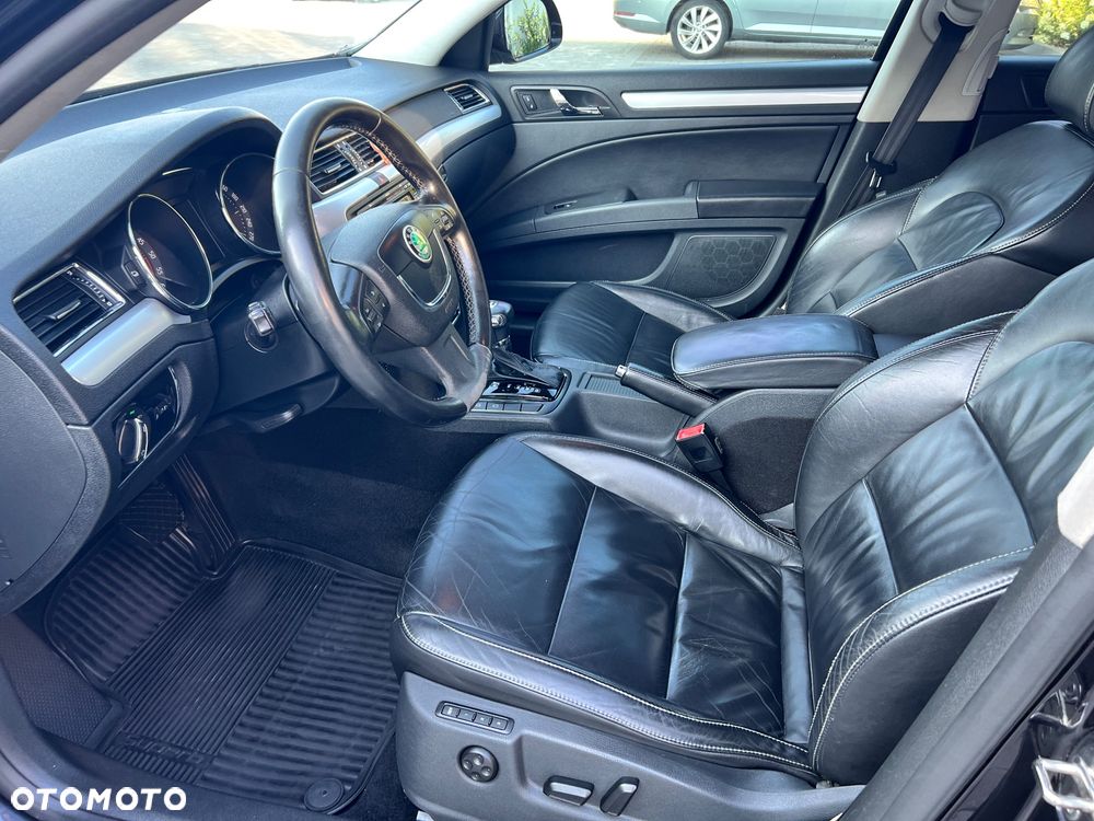 Skoda Superb 2.0 TDI Elegance DSG - 9