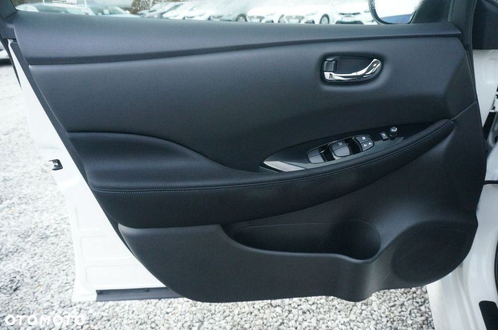 Nissan Leaf 62kWh N-Connecta - 18