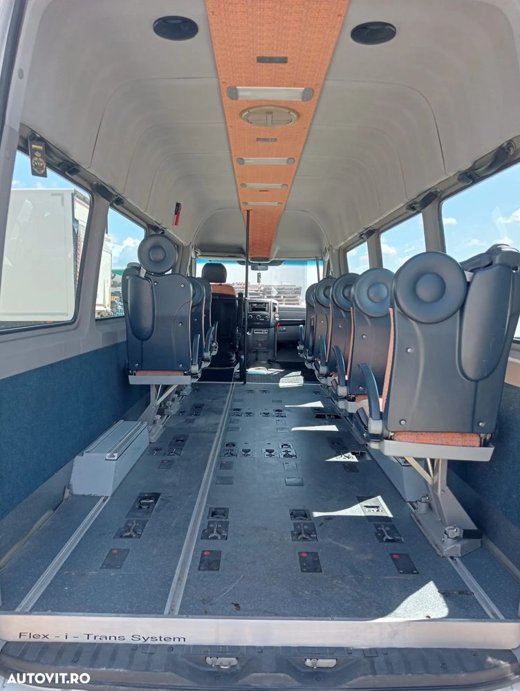 Mercedes-Benz Sprinter - 4