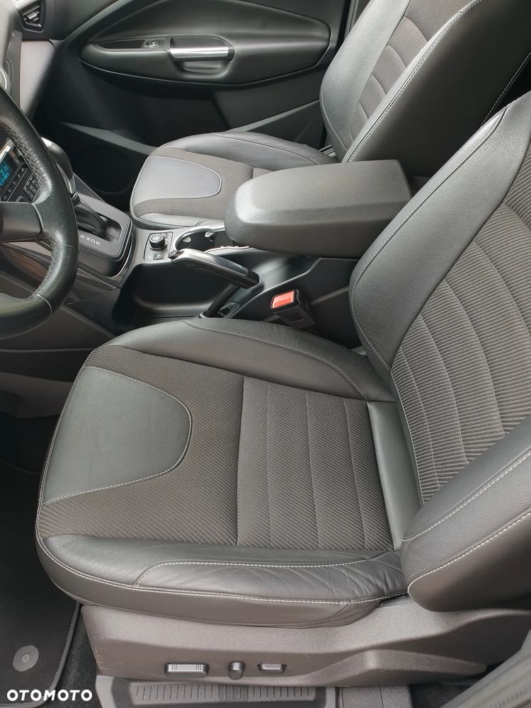 Ford Kuga 2.0 TDCi 4x4 Titanium - 8