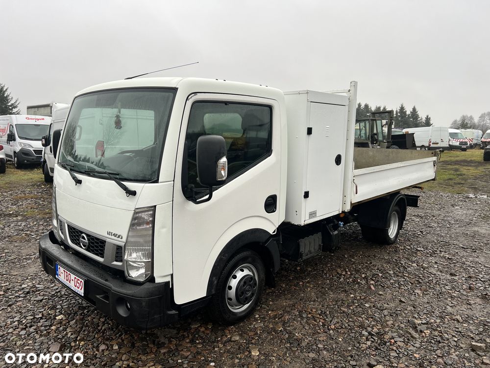 Nissan NT400 - 1