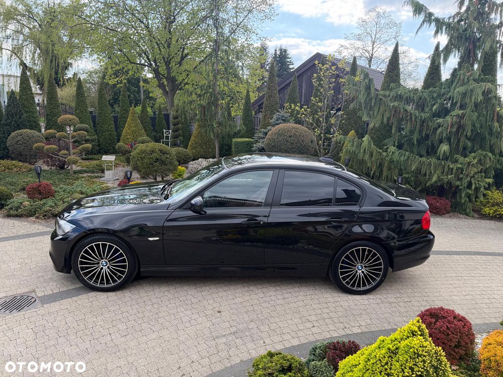 BMW Seria 3 318d DPF Edition Exclusive - 23