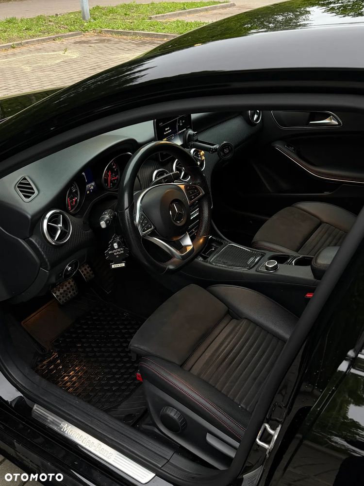 Mercedes-Benz Klasa A 220 4-Matic AMG Line - 10