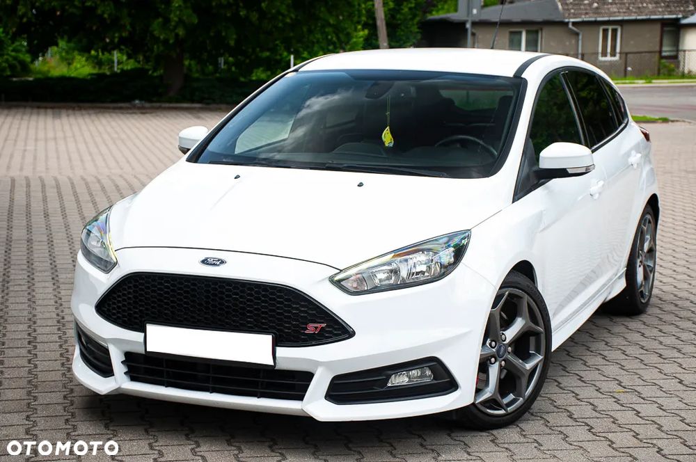 Ford Focus 2.0 TDCi ST mit Leder-Exclusiv-Paket - 1