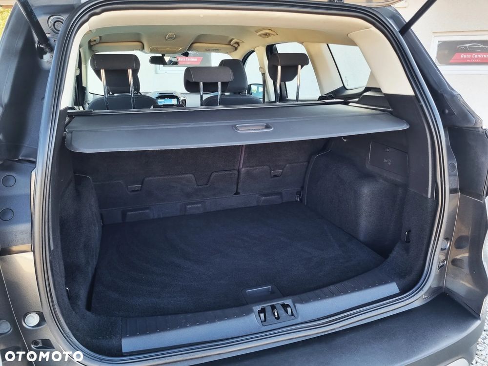 Ford Kuga 1.5 TDCi 2x4 Titanium - 18