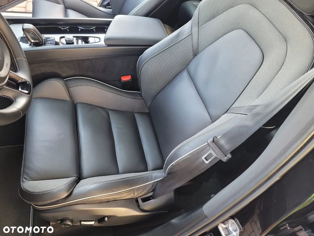 Volvo XC 60 T6 AWD Recharge Geartronic RDesign - 16