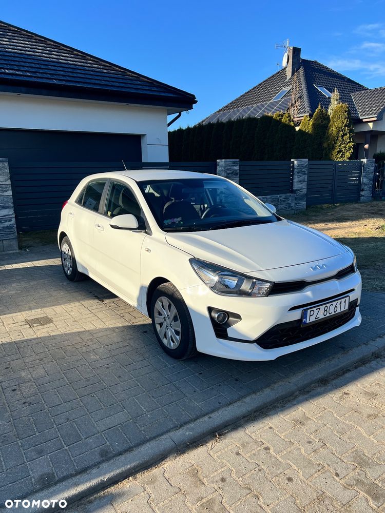 Kia Rio 1.2 L - 1