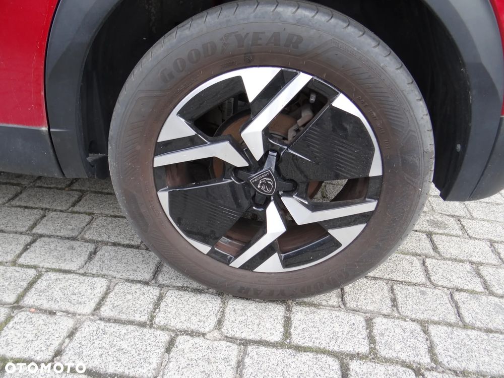 Peugeot 2008 1.2 PureTech Allure S&S EAT8 - 4