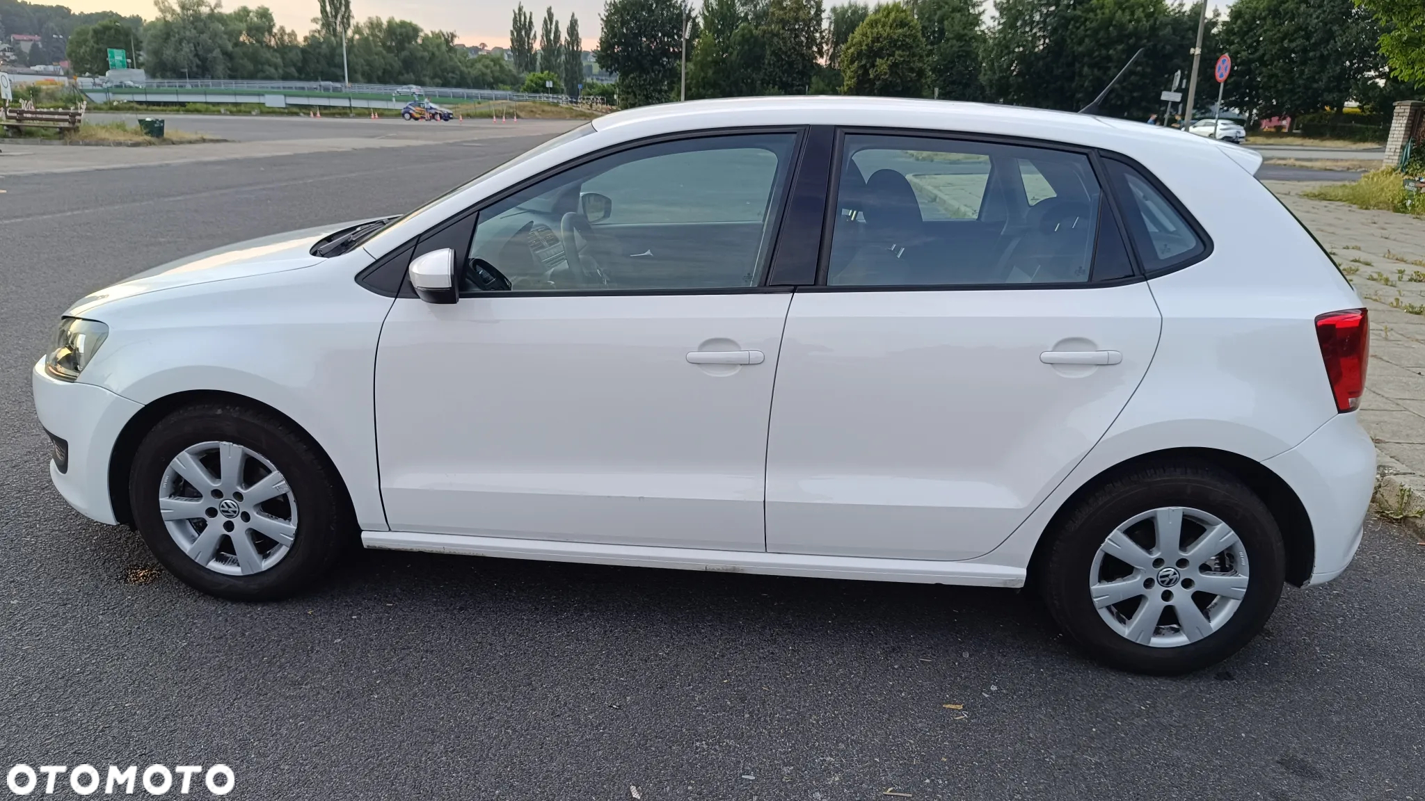 Volkswagen Polo 1.2 TSI Highline - 2