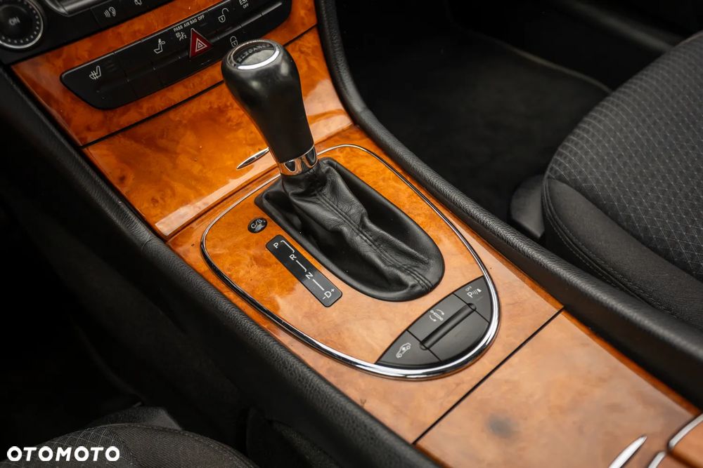 Mercedes-Benz Klasa E - 28