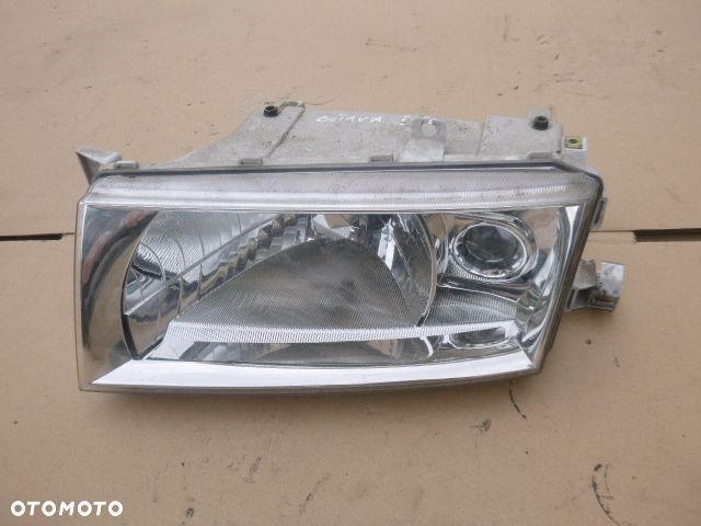 LAMPA LEWY PRZÓD LEWA PRZEDNIA SKODA OCTAVIA I FL - 2