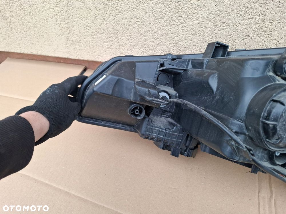 lampa przednia nissan leaf ii oryginał ładny stan - 7